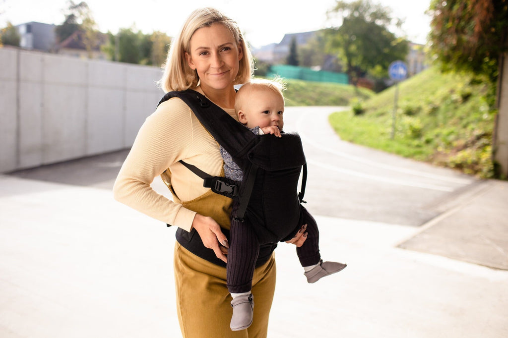Looking for an effective, comfortable, and safe way to carry your baby? Look no further than the Beco Gemini baby carrier!